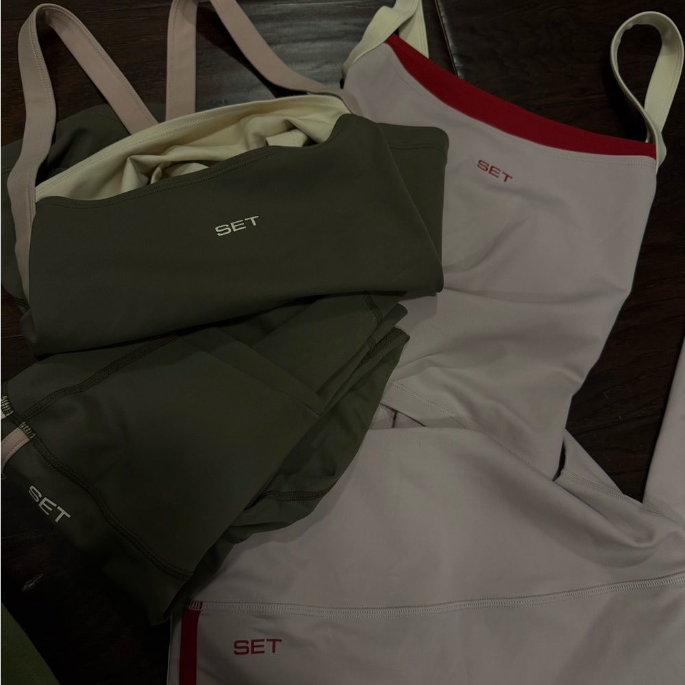 SET Olive Green and Light Pink Activewear Set